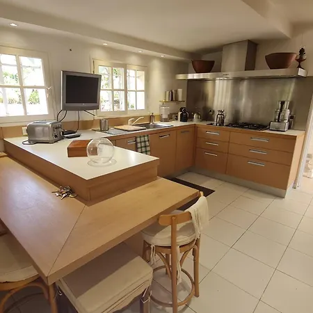 5 Pieces Avec Piscine Et Vue A - Fr-1-780-79 *