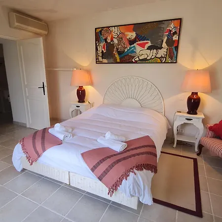 Дом отдыха 5 Pieces Avec Piscine Et Vue A - Fr-1-780-79 Гримо